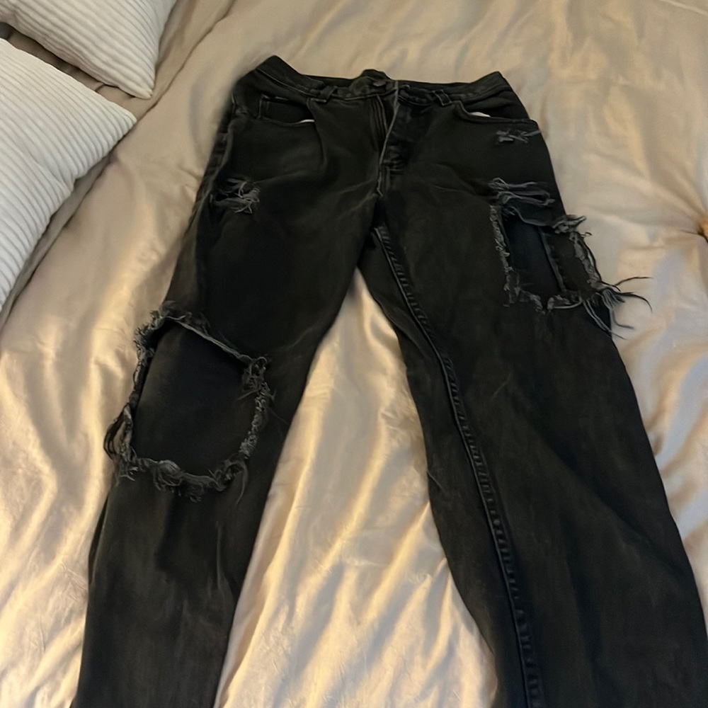 Cut out jeans